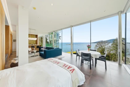 Entry Foyer Photo of 5210 Marine Drive, West Vancouver, BC