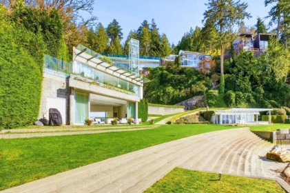 Outdoor Deck Photo of 5210 Marine Drive, West Vancouver, BC