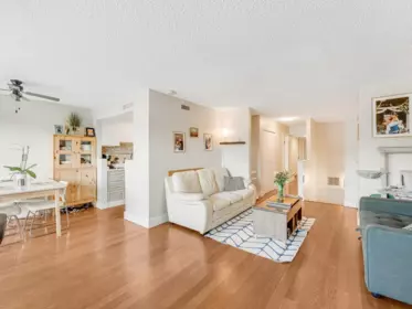 Kitchen Photo of 1039 Old Lillooet Road, North Vancouver, BC