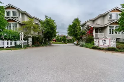 Garden / Landscaping Photo of 1 14877 58 Avenue, Surrey, BC