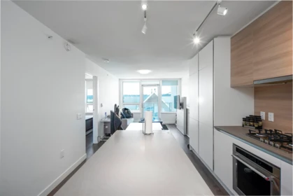 Kitchen Photo of 710 988 Quayside Drive, New Westminster, BC