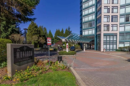 Front Yard Photo of 501 4567 Hazel Street, Burnaby, BC