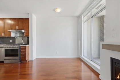 Breakfast Nook Photo of 306 2055 Yukon Street, Vancouver, BC