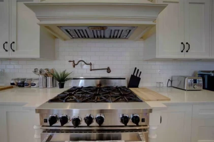 Kitchen Island Photo of 17011 26 Ave Avenue, Surrey, BC