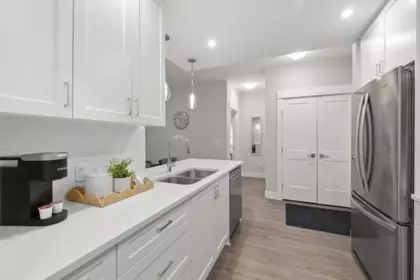 Kitchen Island Photo of 4317 2180 Kelly Avenue, Port Coquitlam, BC