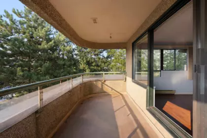Entry Foyer Photo of 702 1026 Queens Avenue, New Westminster, BC