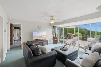 Breakfast Nook Photo of 11880 Clark Drive, Delta, BC