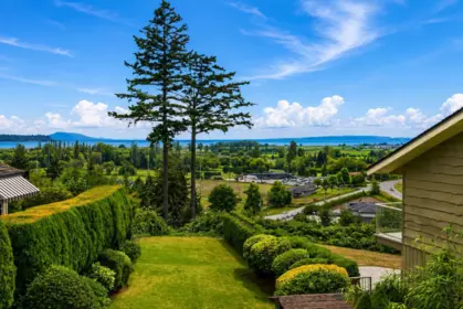Garden / Landscaping Photo of 11880 Clark Drive, Delta, BC