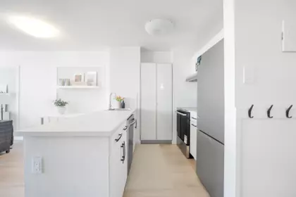 611 1330 Burrard Street, Vancouver, BC, Vancouver — Apartment/Condo for sale
