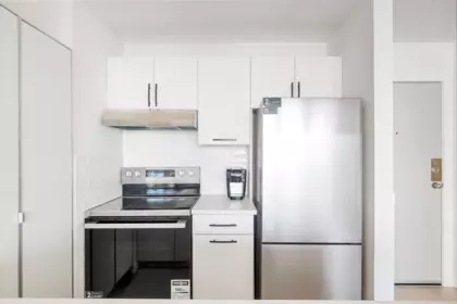 611 1330 Burrard Street, Vancouver, BC, Vancouver — Apartment/Condo for sale