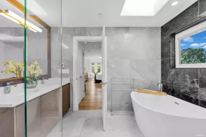 Entry Foyer Photo of 3491 W 40th Avenue, Vancouver, BC