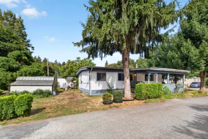 Family Room Photo of 109 3942 Columbia Valley Road, Cultus Lake, BC