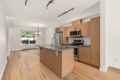 Kitchen Island Photo of 16 13819 232 Street, Maple Ridge, BC