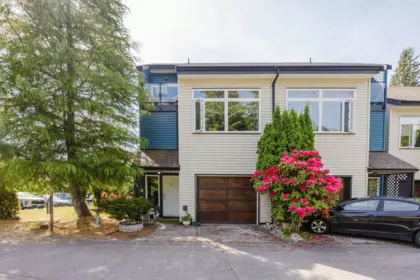 623 Farnham Road, Gibsons, BC, Gibsons — Townhouse for sale