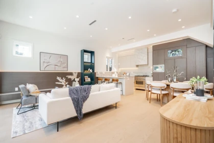 Kitchen Island Photo of 1 2875 Cambridge Street, Vancouver, BC
