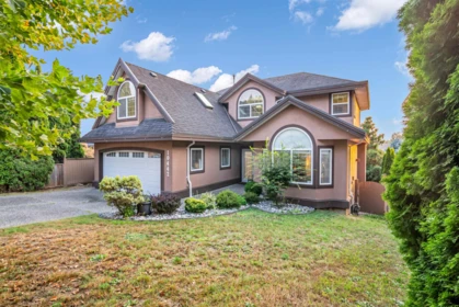 10442 Tamarack Crescent, Maple Ridge, BC, Maple Ridge — Single Family Residence for sale