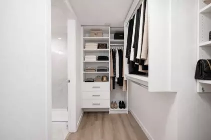 Kitchen Photo of 101 10333 133 Street, Surrey, BC