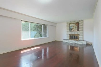 1352 E 16th Street, North Vancouver, BC, North Vancouver — Single Family Residence for sale