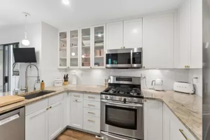 6650 Nelson Avenue, West Vancouver, BC, West Vancouver — Half Duplex for sale