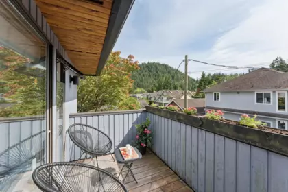 Guest Bathroom Photo of 6650 Nelson Avenue, West Vancouver, BC