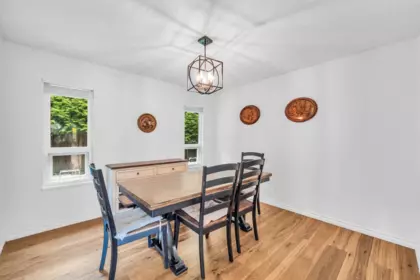Kitchen Island Photo of 5331 Tiffany Place, Richmond, BC