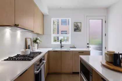 Kitchen Photo of 810 W 37th Avenue, Vancouver, BC