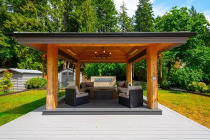 Front Yard Photo of 2420 Edgemont Boulevard, North Vancouver, BC