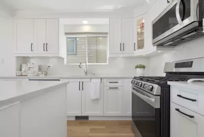 Kitchen Photo of 8 920 Citadel Drive, Port Coquitlam, BC