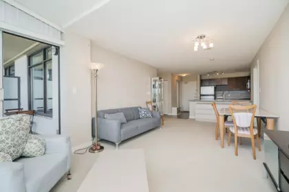 Walk-In Closet Photo of 1201 9171 Ferndale Road, Richmond, BC