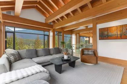 Kitchen Photo of 7465 Treetop Lane, Whistler, BC