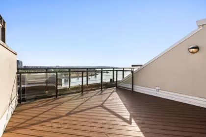 Hot Tub / Spa Photo of 901 1233 Beach Avenue, Vancouver, BC