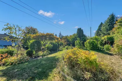 Garden / Landscaping Photo of 7517 Kilrea Place, Burnaby, BC