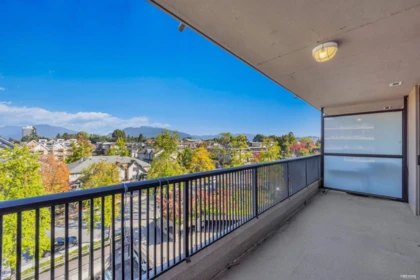 Laundry Room Photo of 806 3760 Albert Street, Burnaby, BC