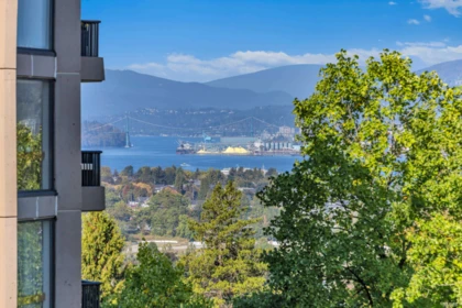 Staircase Photo of 806 3760 Albert Street, Burnaby, BC