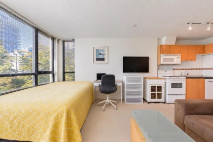 Breakfast Nook Photo of 403 1367 Alberni Street, Vancouver, BC