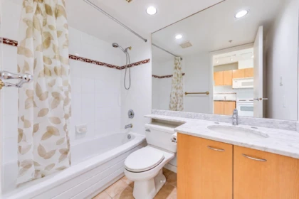 Primary Bathroom Photo of 403 1367 Alberni Street, Vancouver, BC