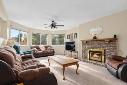 Kitchen Photo of 14287 73a Avenue, Surrey, BC