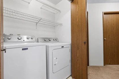Powder Room Photo of 14287 73a Avenue, Surrey, BC