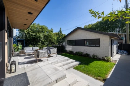 2 58 E 40th Avenue, Vancouver, BC, Vancouver — Half Duplex for sale