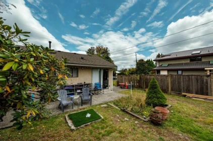 446 E 16th Street, North Vancouver, BC, North Vancouver — Single Family Residence for sale