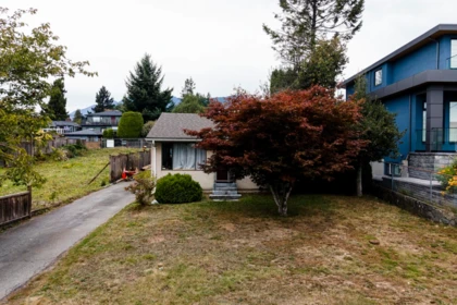 446 E 16th Street, North Vancouver, BC, North Vancouver — Single Family Residence for sale