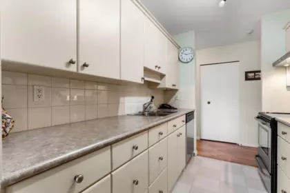 Walk-In Closet Photo of 301 12890 17 Avenue, Surrey, BC