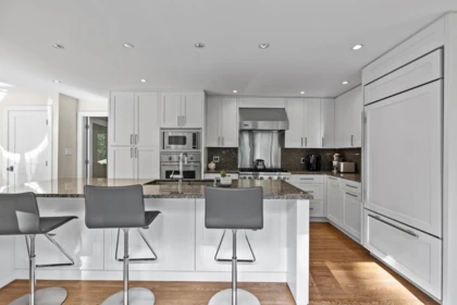 Dining Area Photo of 4638 Caulfeild Drive, West Vancouver, BC