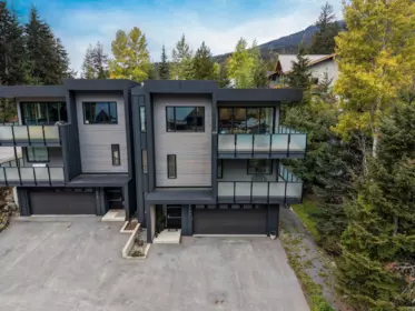 Living Room Photo of 2242 Aspen Drive, Whistler, BC