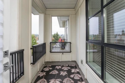 Mudroom Photo of 426 15168 33 Avenue, Surrey, BC