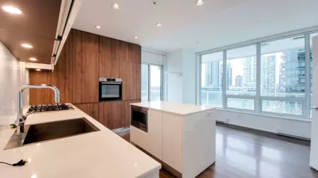 1305 4650 Brentwood Boulevard, Burnaby, BC, Burnaby — Apartment/Condo for sale