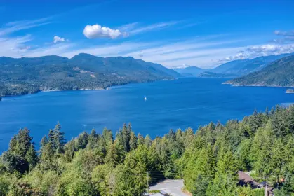 6940 Mount Richardson Road, Sechelt, BC, Sechelt — Single Family Residence for sale
