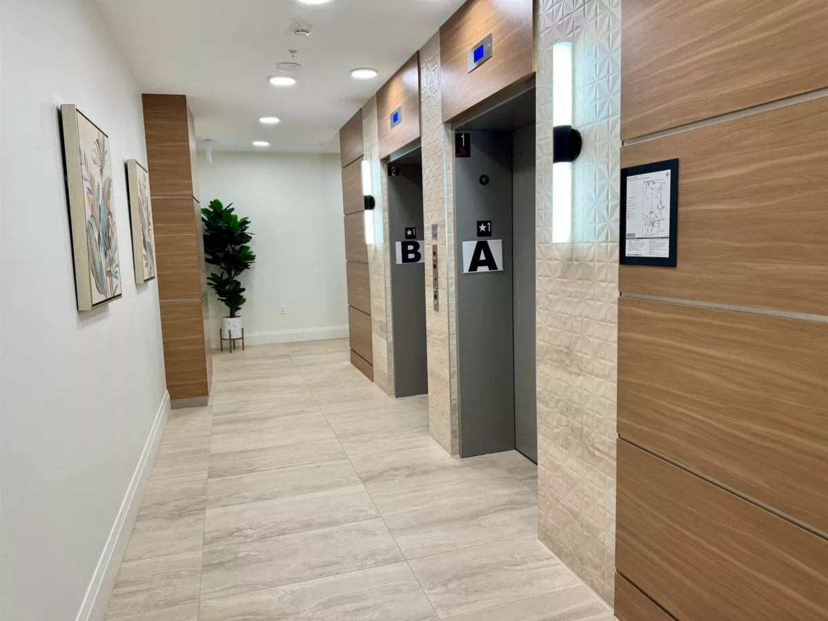 Kitchen Island Photo of 504 120 Esplanade Avenue, Harrison Hot Springs, BC