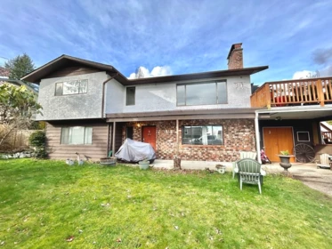 740 Maplewood Lane, Gibsons, BC, Gibsons — Single Family Residence for sale