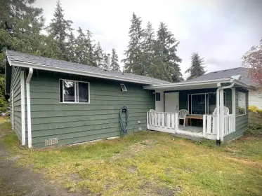 5729 Anchor Road, Sechelt, BC, Sechelt — Single Family Residence for sale